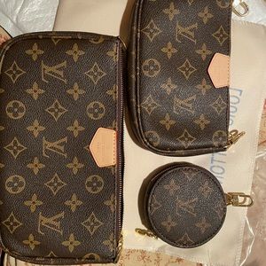 3 piece connecting messenger bag. Brand new